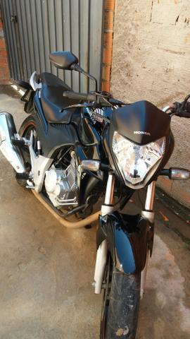 CB 300/ sem trocas - 2014