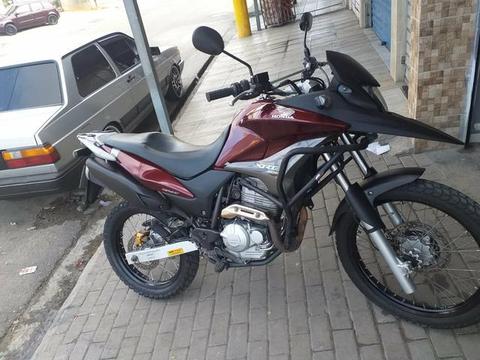 Vende-se xre 300 - 2011