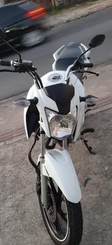 Vendo esta honda cg titan ex 160 bem conservada ano 2016 - 2016