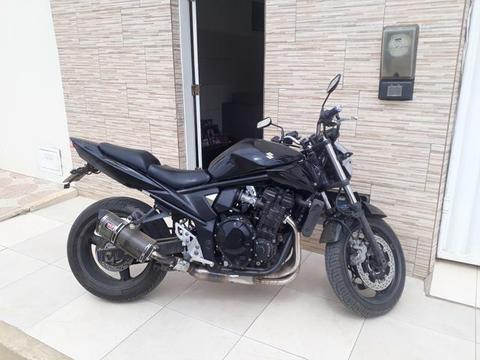 Moto Suzuki Bandit 650 - 2011