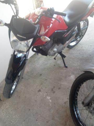 Fan 150 R$3.600 - 2014