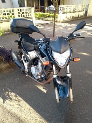 CB300 2012. Vendo ou Troco por Fiat Strada - 2012