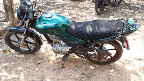 Vendo esta motocicleta ano 2003 valor 3.800 - 2003