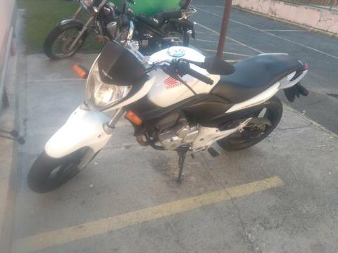 Moto CB300 - 2012