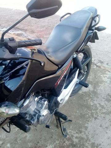 Vende-se Moto CG 160 - 2016