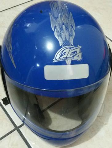 Vendo capacete Azul leia anúncio