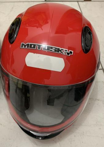 Capacete