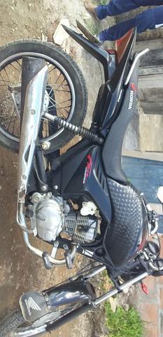 Vendo moto muito conservada - 2012