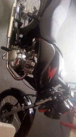 Vende se moto fan 125 whatssaop * - 2011