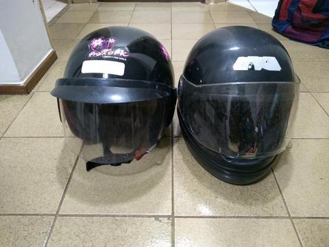 Vendo 2 capacetes para moto