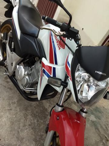 Cb 300 mais nova do olx - 2015