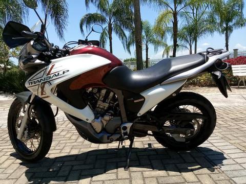 Honda xl transalp 700 ano 2011, com alarme - 2011