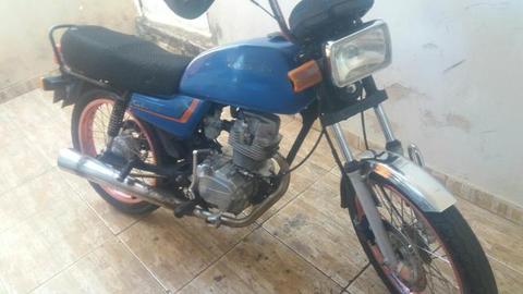 Vendo ml 83 em dias no meu mone - 1983