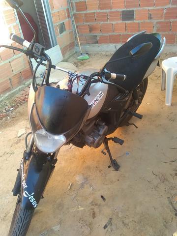 Vendo essa moto toda boa - 2013