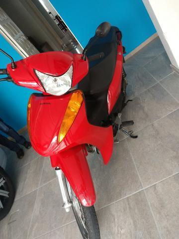 Honda Biz 100 vermelha - 2013