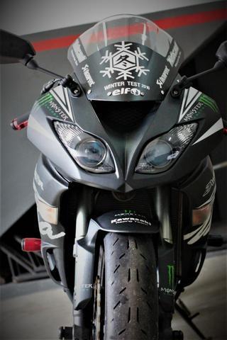 Kawasaki ZX6R - 2010