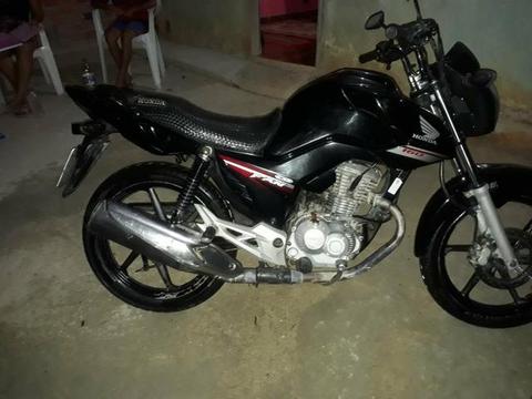 Vende se essa moto - 2015