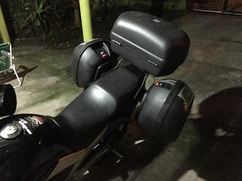 Vendo baús e suporte Fazer 250