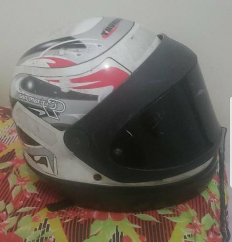 Capacete san Marino em otimo estado