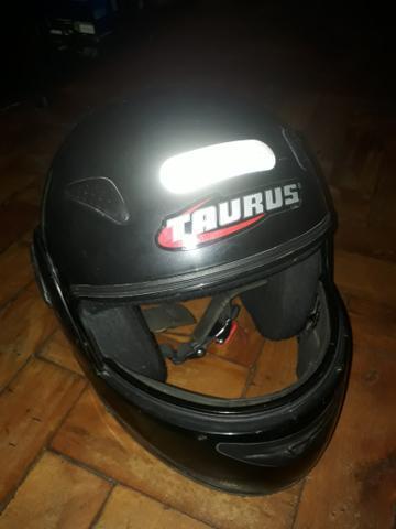 Vendo capacete TAURUS robocop