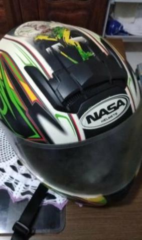 Vendo ou troco capacete Helmets semi novo