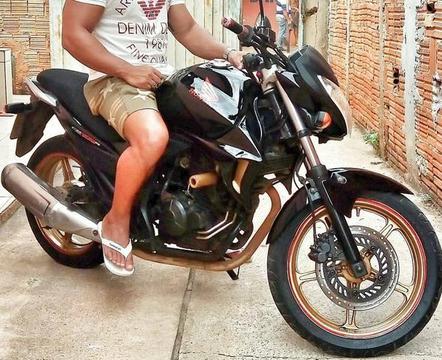 Cb 300 ano 2010 R$4.500 - 2010