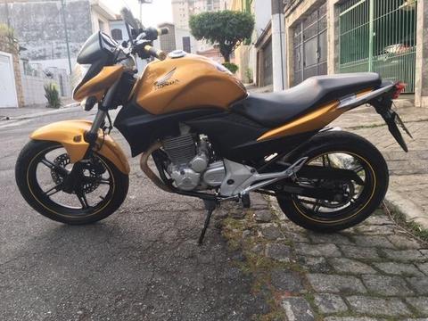 CB 300 2010 Dourada, docs 2019, só transferir, aceito moto e cartão !! - 2010