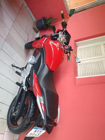 Moto CB 300R R$7,000 pra vender logo estou precisando do dinheiro - 2011