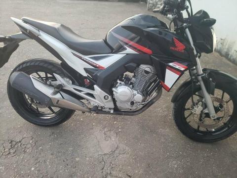 Vendo ou troco em titan ou Dan 160 - 2017