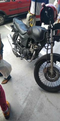 Vendo moto completa - 2006