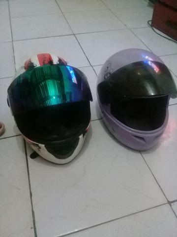 Vendo estes 2 capacete