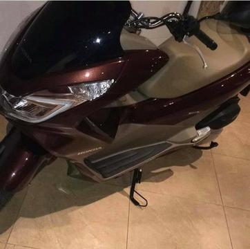 Moto de garagem honda pcx 2018 - 2018