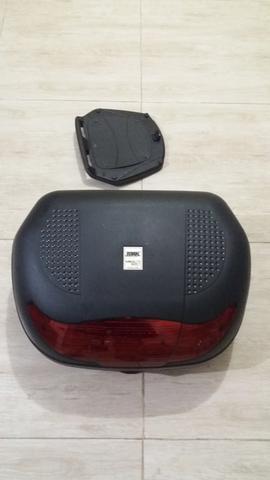 Baulete semi novo com chave