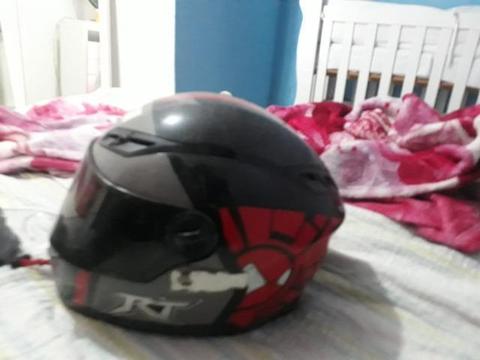 Capacete