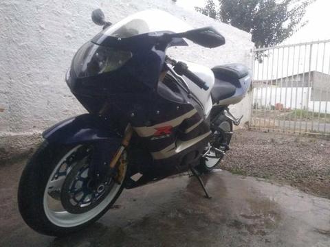 Vendo sred 1000cc ou troco por Saveiro Montana ou Strada - 2002