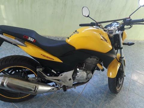 CB 300 R muito nova!! - 2012