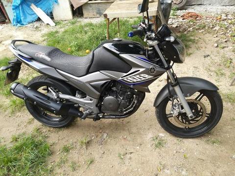 Fazer 250 impecável - 2015