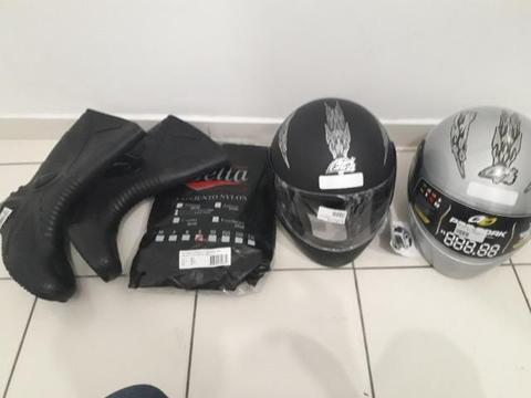 Capacete, cj botas, capa de chuva p motoqueiro