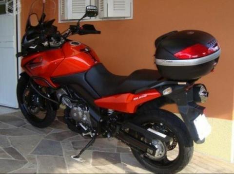 Moto Suzuki V-Strong DL650 - 2011