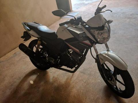 Moto Fazer 150 cc Branca - 2017