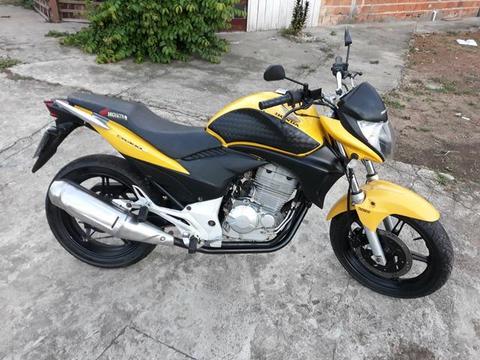 Cb 300 2010 pra interior 3.600,00 - 2010