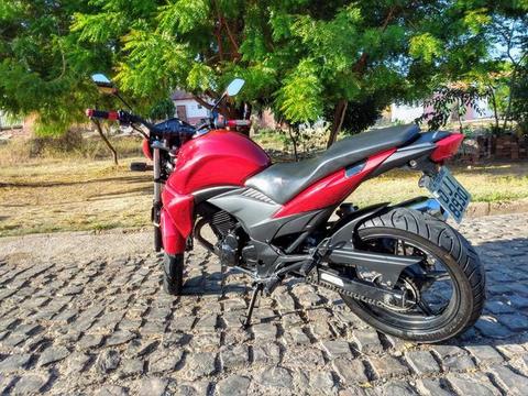 Vendo moto CB 300R - 2013