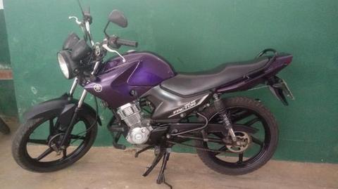 Troco moto factor 125 em carro - 2011