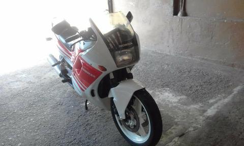 Moto CBR 450 - 1990
