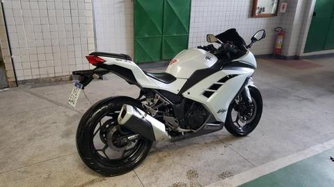Kawasaki Ninja 300 2013 vistoriada 2019 - 2013