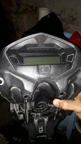 Vendo essa frente de fan 150 2014, vai com o conector pra vc que quer adapta na sua moto