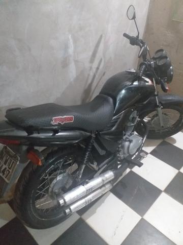 Vendo uma fan 125 top - 2011