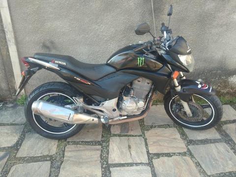 Cb 300 completa - 2010