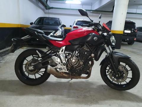 MT 07 com abs - 2016