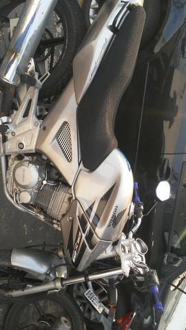 Cbx 250 twister toda em dia - 2005